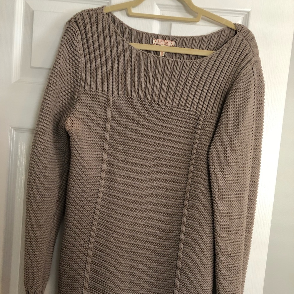 Old navy sweater